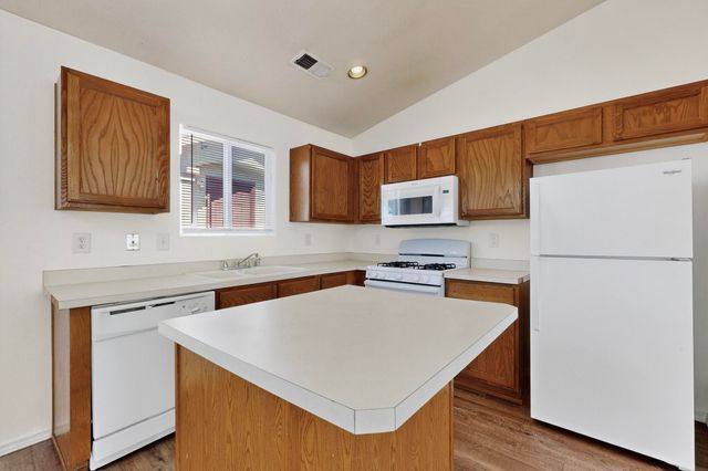 8928 LOWER MEADOW Trail SW, Albuquerque, NM 87121