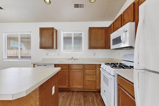 8928 LOWER MEADOW Trail SW, Albuquerque, NM 87121