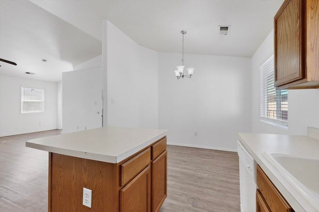 8928 LOWER MEADOW Trail SW, Albuquerque, NM 87121