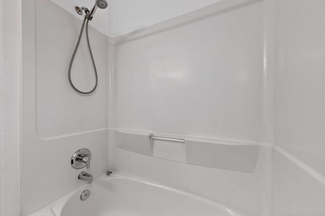 8928 LOWER MEADOW Trail SW, Albuquerque, NM 87121