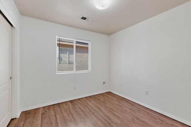 8928 LOWER MEADOW Trail SW, Albuquerque, NM 87121