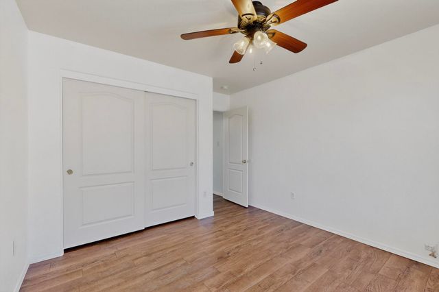 8928 LOWER MEADOW Trail SW, Albuquerque, NM 87121