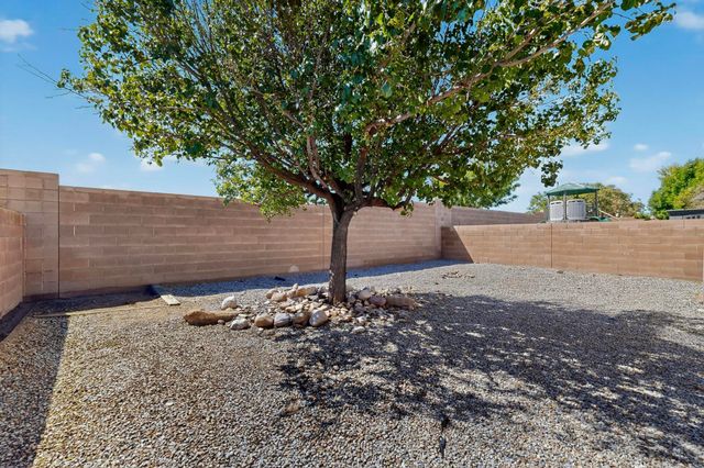 8928 LOWER MEADOW Trail SW, Albuquerque, NM 87121