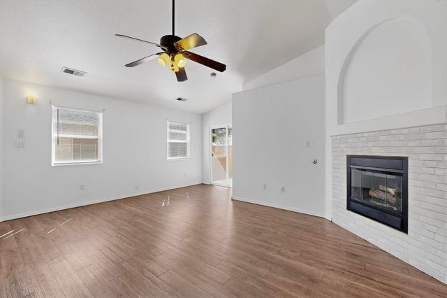 8928 LOWER MEADOW Trail SW, Albuquerque, NM 87121