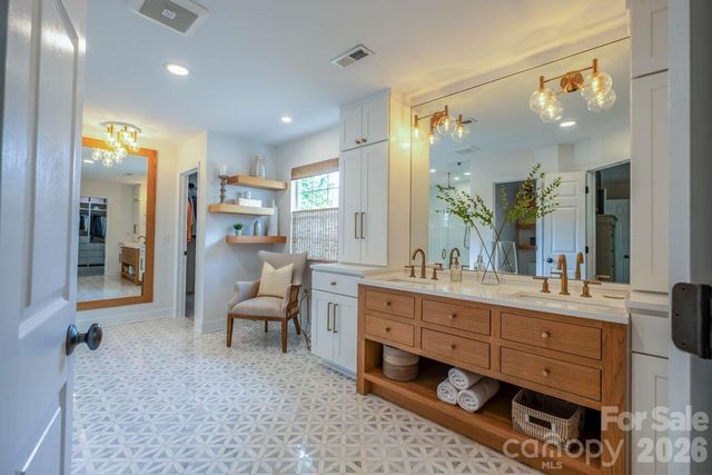 913 Grayscroft Drive, Waxhaw, NC 28173