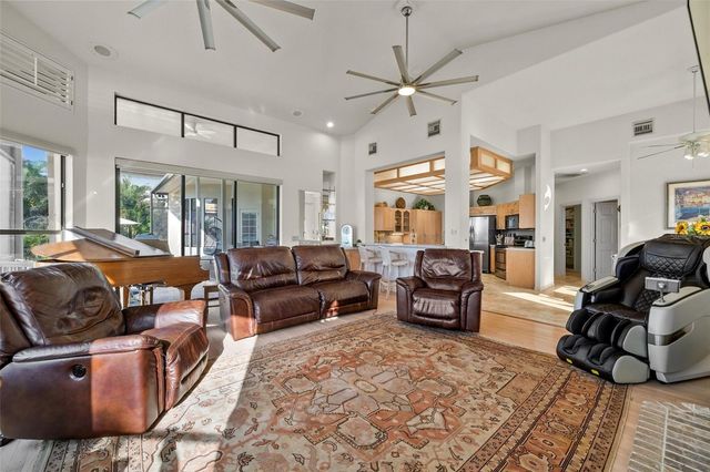 5287 61ST AVENUE S, St Petersburg, FL 33715