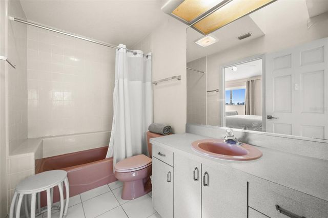 5287 61ST AVENUE S, St Petersburg, FL 33715