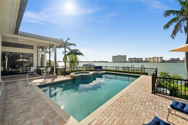 5287 61ST AVENUE S, St Petersburg, FL 33715