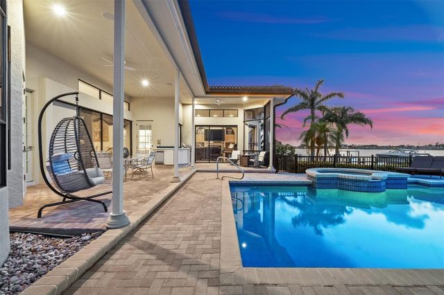 5287 61ST AVENUE S, St Petersburg, FL 33715