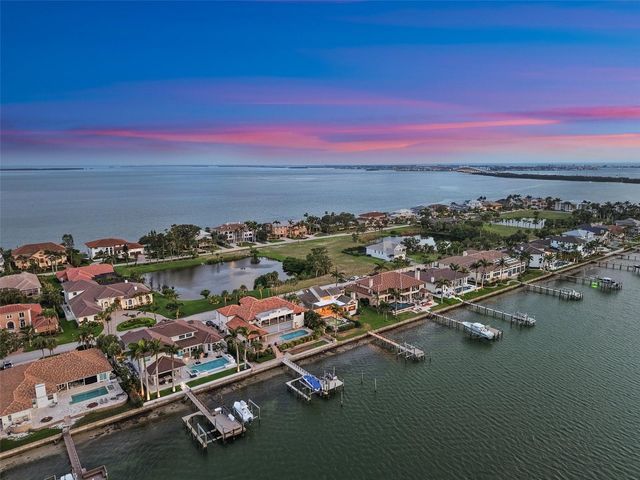 5287 61ST AVENUE S, St Petersburg, FL 33715