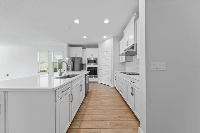 15537 MANGO ISLE STREET, Winter Garden, FL 34787