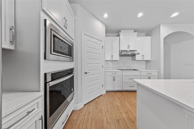 15537 MANGO ISLE STREET, Winter Garden, FL 34787