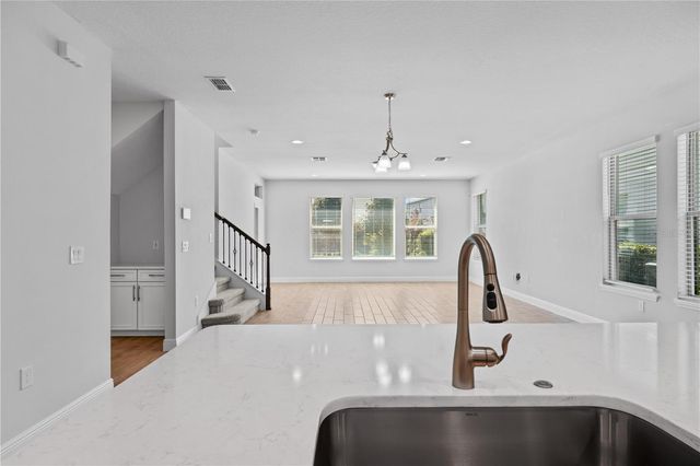 15537 MANGO ISLE STREET, Winter Garden, FL 34787