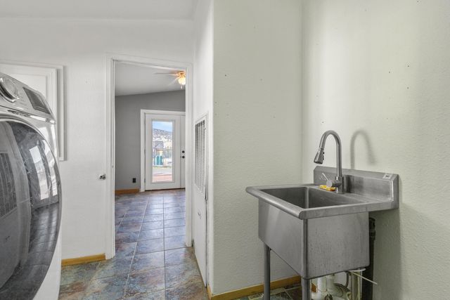 17465 Harpold Road, Malin, OR 97632