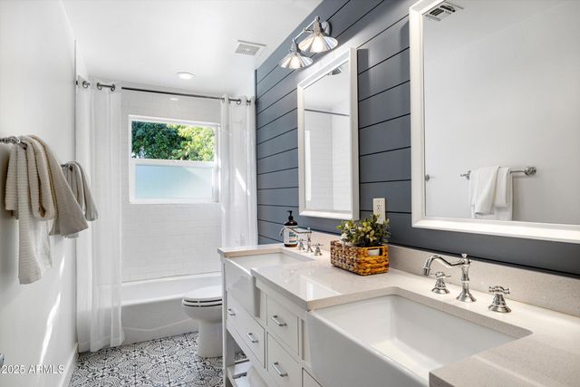 4826 N 34TH Place, Phoenix, AZ 85018