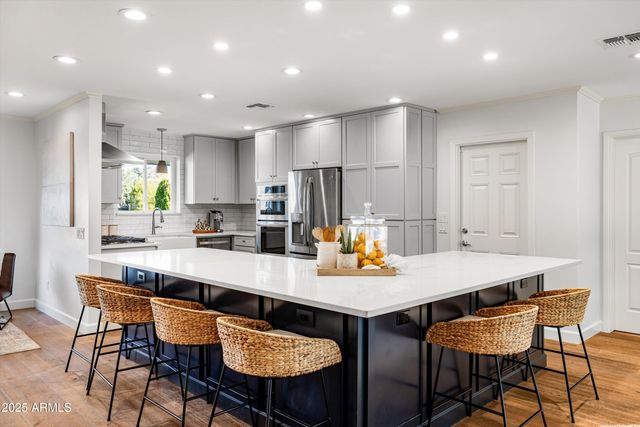 4826 N 34TH Place, Phoenix, AZ 85018