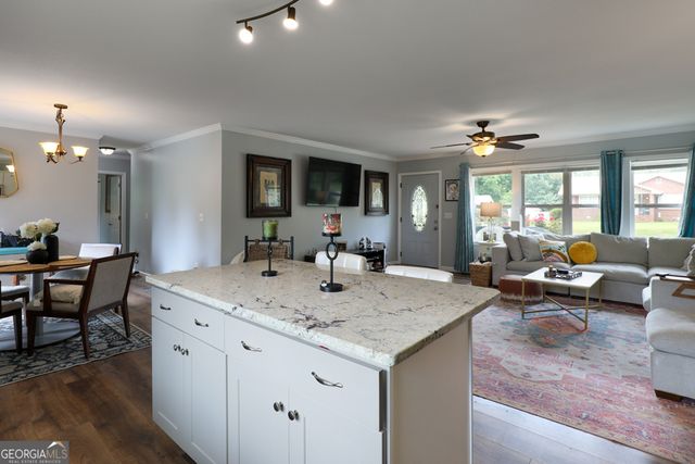 303 Vickery Street, Hartwell, GA 30643