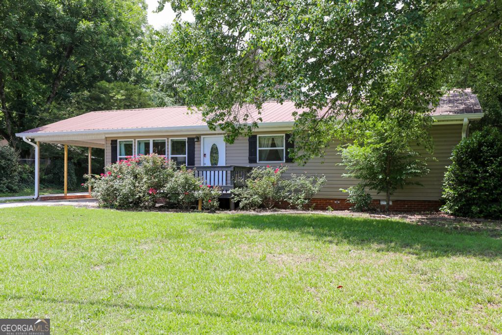 303 Vickery Street, Hartwell, GA 30643