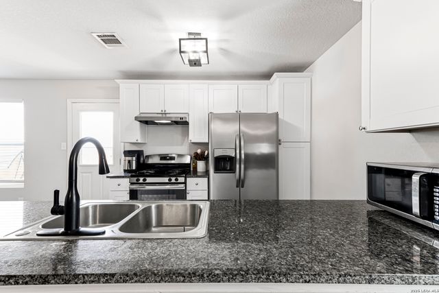 3822 Carducci Dr, Converse, TX 78109
