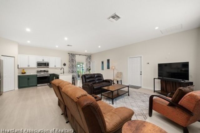 189 Liberty Drive NE, Lake Placid, FL 33852