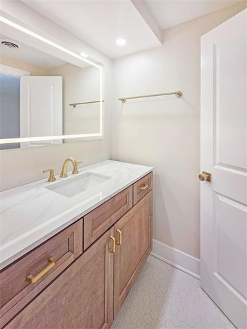 2632 Peachtree NW Road 304B, Atlanta, GA 30305