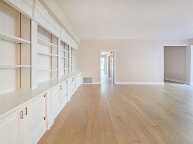 2632 Peachtree NW Road 304B, Atlanta, GA 30305