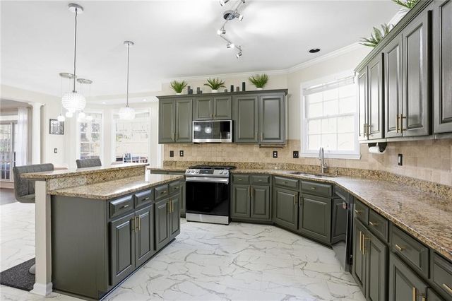 3870 Brookgreen Point, Decatur, GA 30034