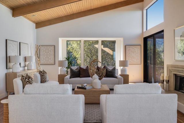 2 Horseshoe Bend, Portola Valley, CA 94028