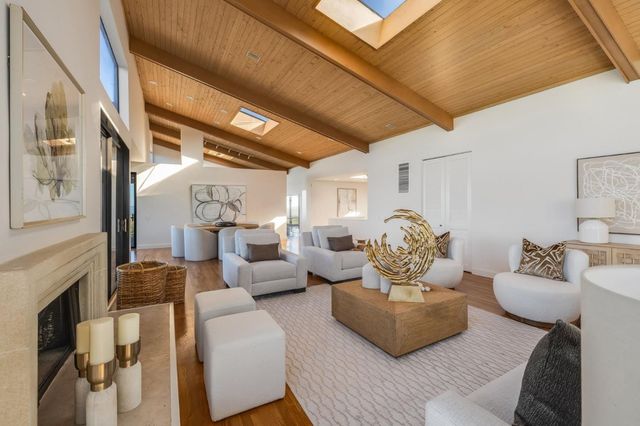 2 Horseshoe Bend, Portola Valley, CA 94028