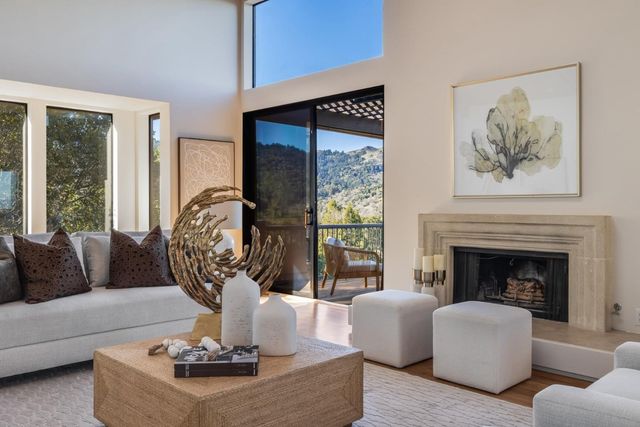 2 Horseshoe Bend, Portola Valley, CA 94028