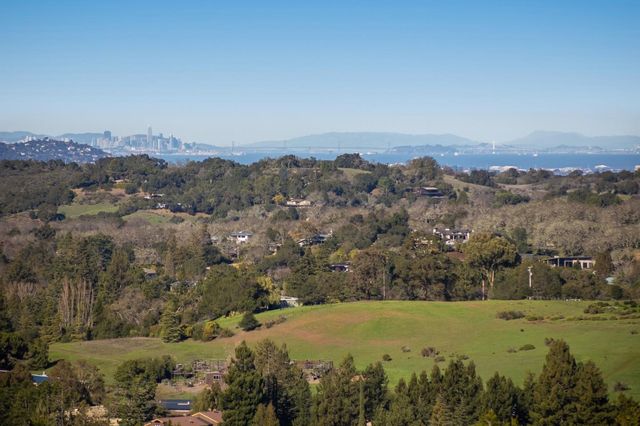 2 Horseshoe Bend, Portola Valley, CA 94028