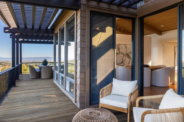 2 Horseshoe Bend, Portola Valley, CA 94028