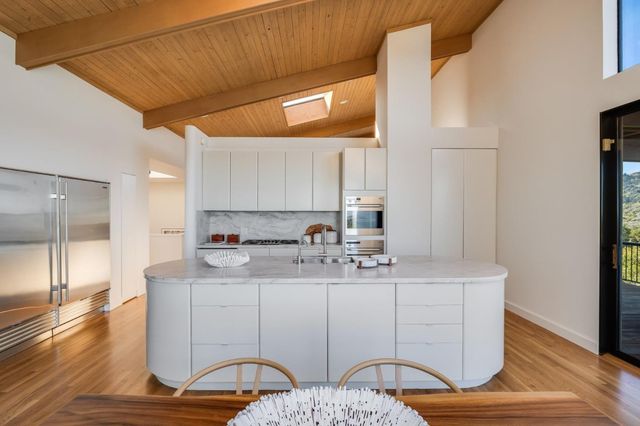 2 Horseshoe Bend, Portola Valley, CA 94028