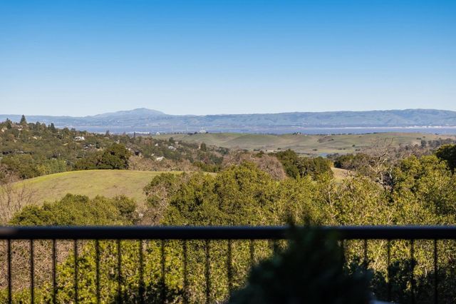 2 Horseshoe Bend, Portola Valley, CA 94028