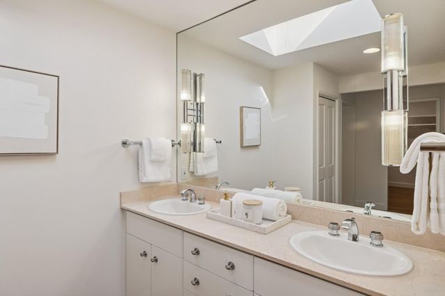 2 Horseshoe Bend, Portola Valley, CA 94028