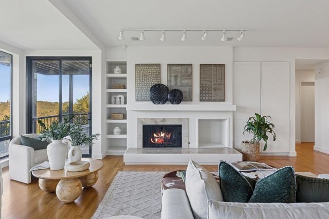 2 Horseshoe Bend, Portola Valley, CA 94028