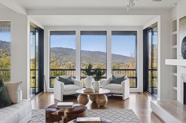 2 Horseshoe Bend, Portola Valley, CA 94028