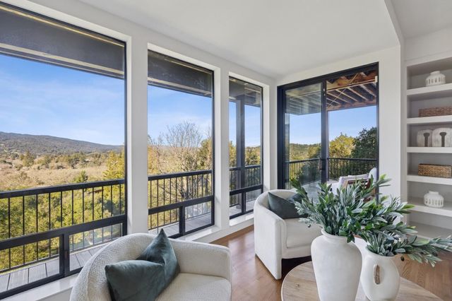 2 Horseshoe Bend, Portola Valley, CA 94028