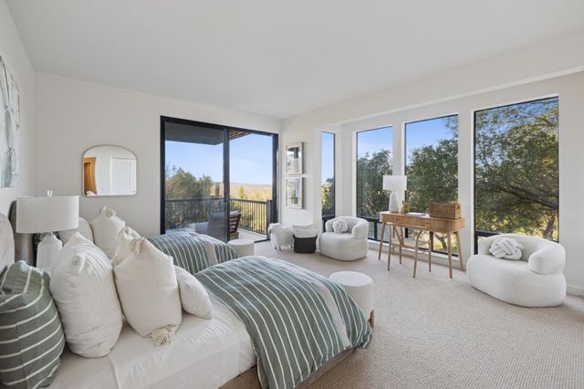 2 Horseshoe Bend, Portola Valley, CA 94028