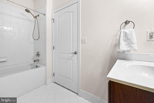 372 CARSON TER, Huntingdon Valley, PA 19006