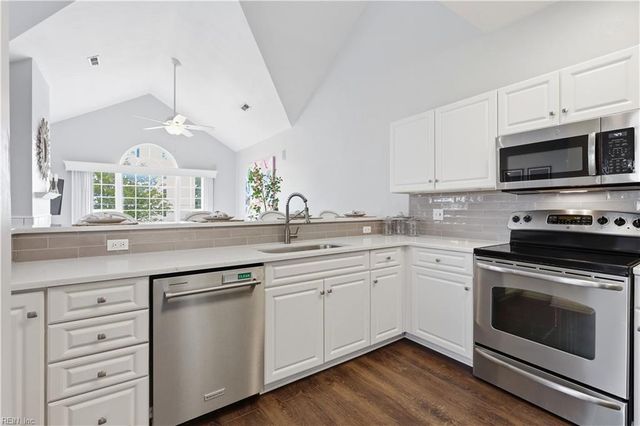 3208 Lynnhaven DR, Virginia Beach, VA 23451