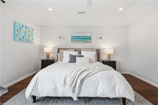 3208 Lynnhaven DR, Virginia Beach, VA 23451