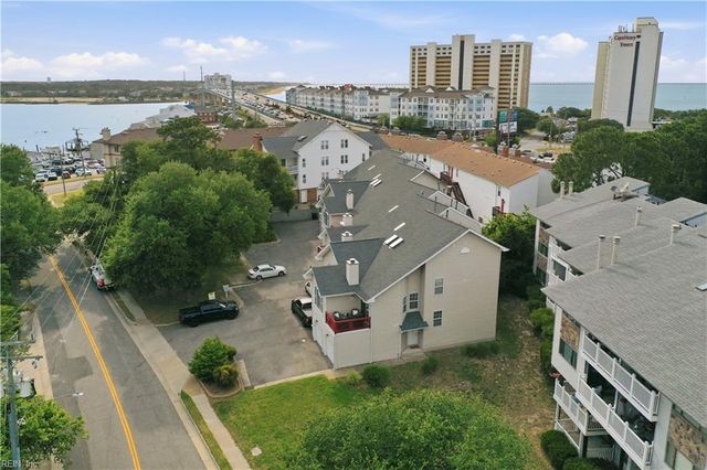 3208 Lynnhaven DR, Virginia Beach, VA 23451
