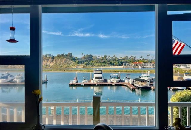 40 Saratoga, Newport Beach, CA 92660