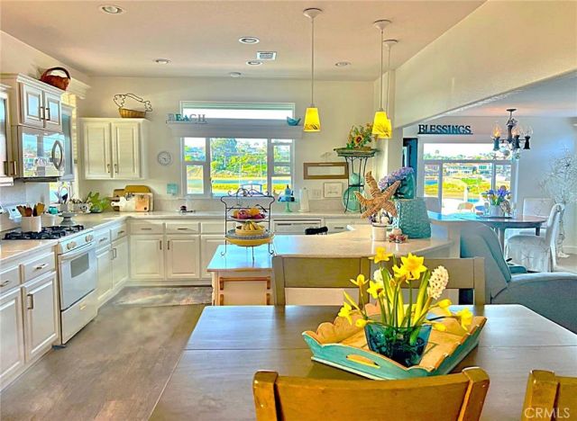 40 Saratoga, Newport Beach, CA 92660