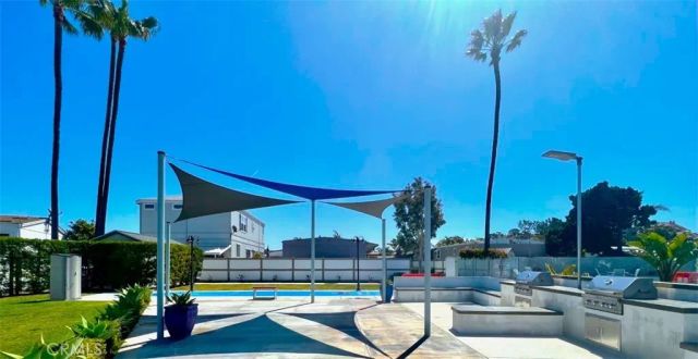 40 Saratoga, Newport Beach, CA 92660