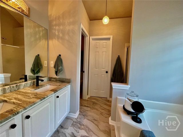 1881 Hampton Walk Court, Hoschton, GA 30548