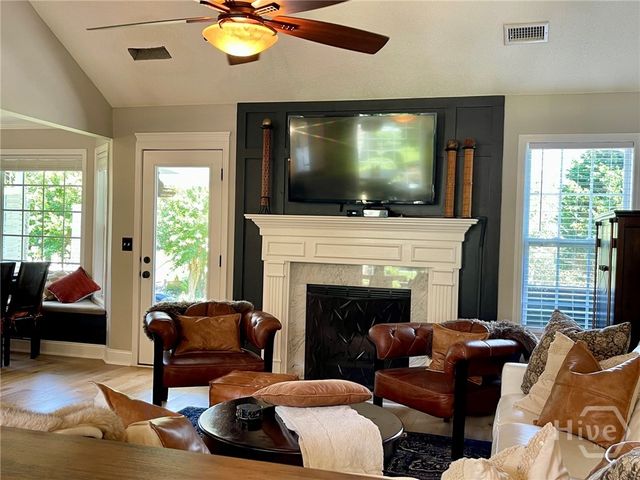 1881 Hampton Walk Court, Hoschton, GA 30548