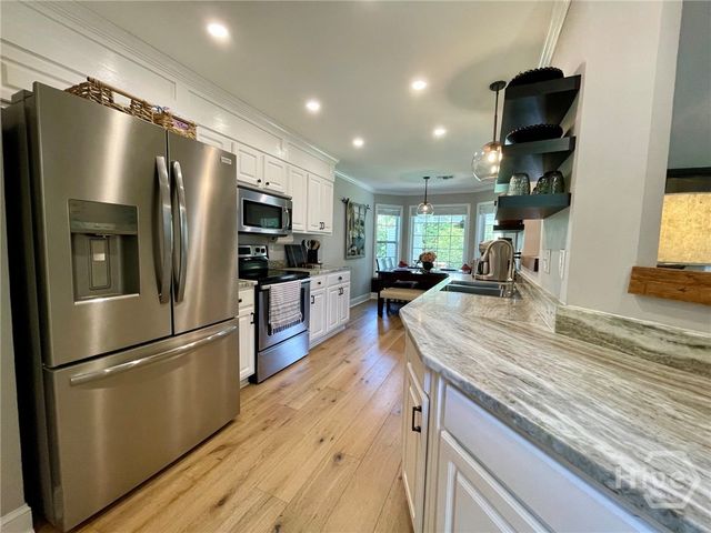 1881 Hampton Walk Court, Hoschton, GA 30548
