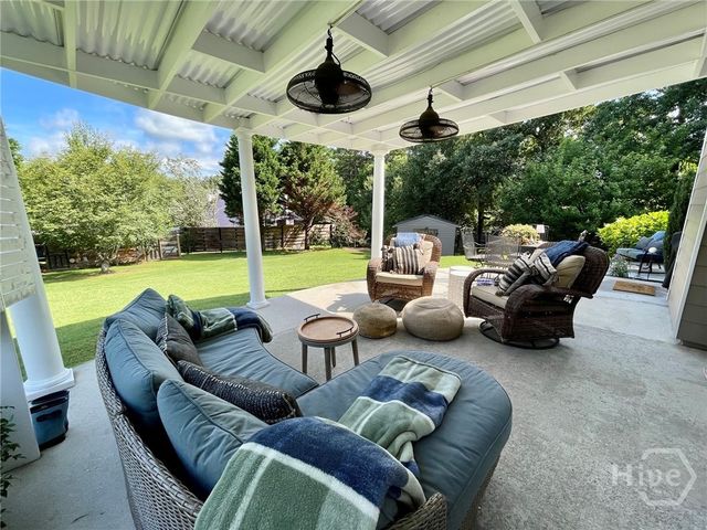 1881 Hampton Walk Court, Hoschton, GA 30548